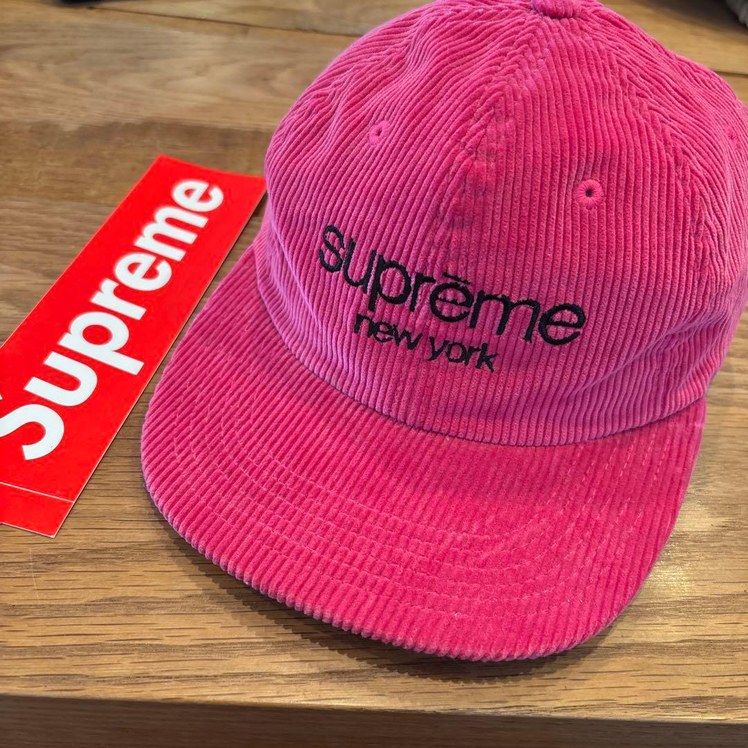 美品Supreme クラシックロゴ コーデュロイキャップ ピンク 刺繍ロゴ