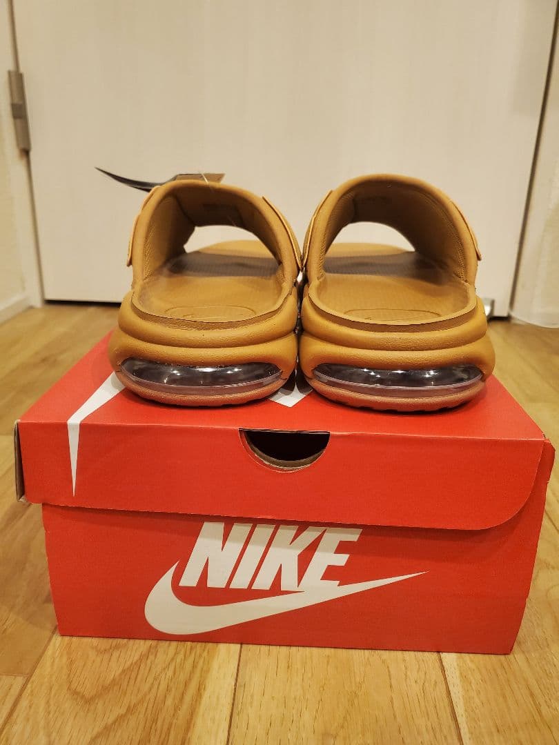 【送料込み】ナイキ エアモアアップテンポ スライド フラックス　29.0cm