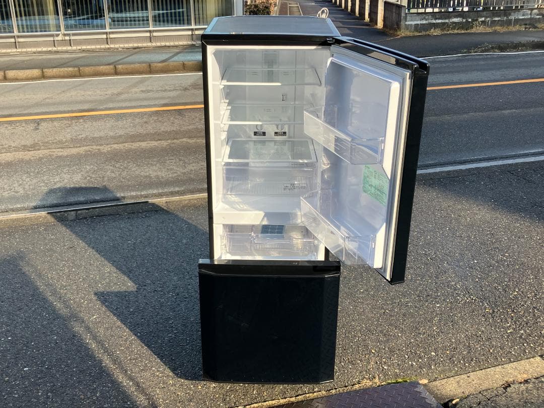 愛知岐阜/送料込★三菱　146L冷蔵庫　ブラック　MR-P15C-B 2018年