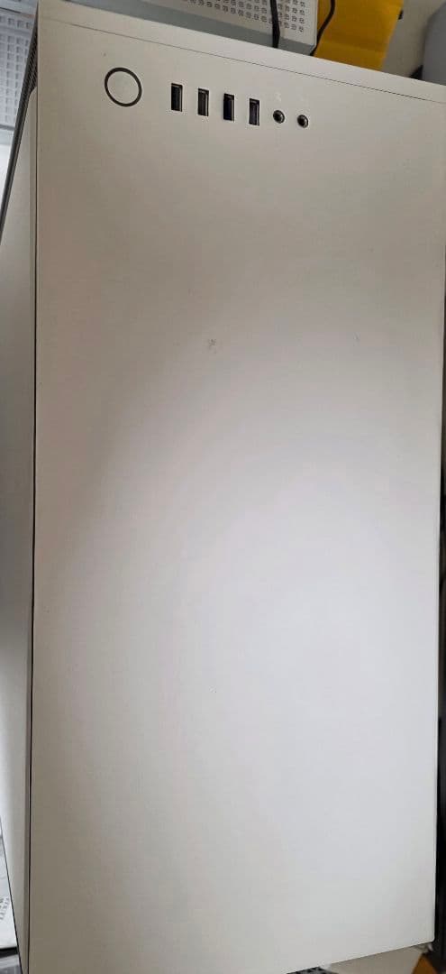 NZXT H700 CA-H700B-W1 ブラック/ホワイト