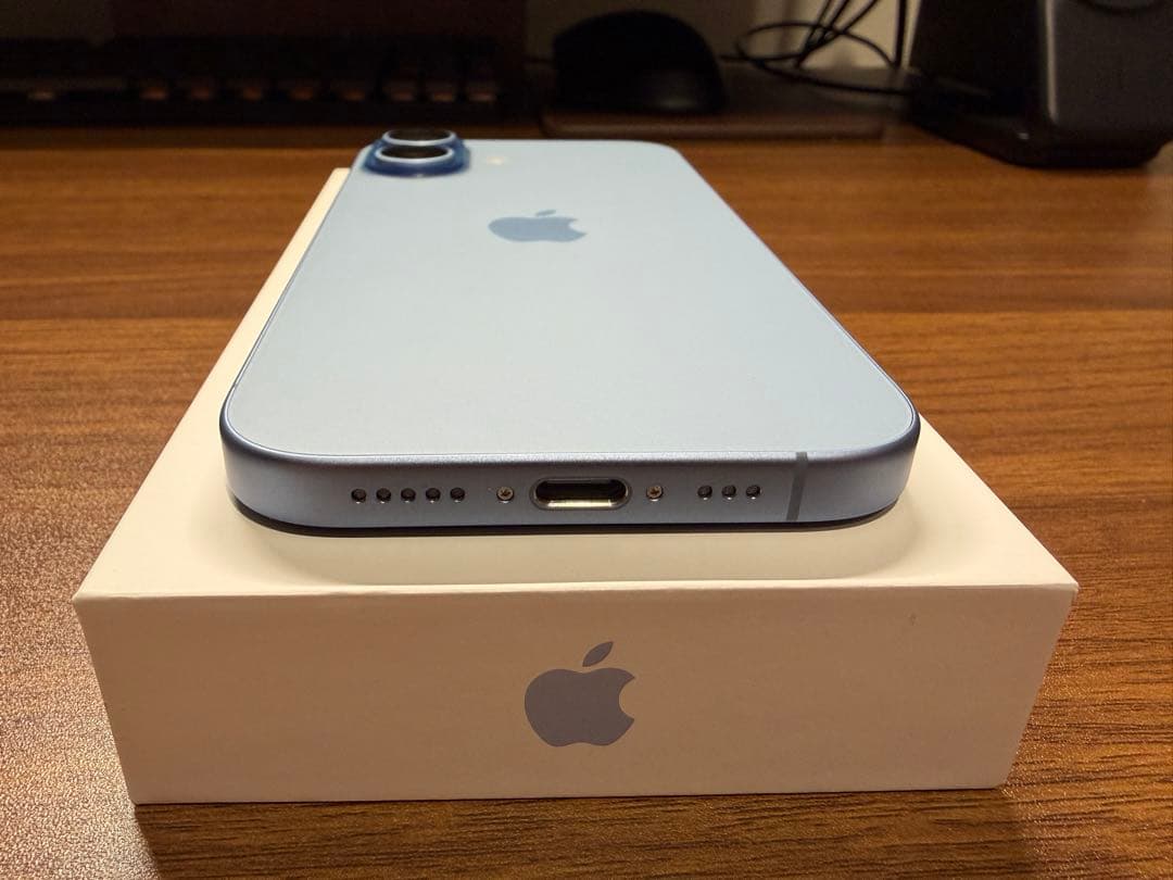 【美品】iPhone17 ミストブルー 256GB SIMフリー（おまけ付き）