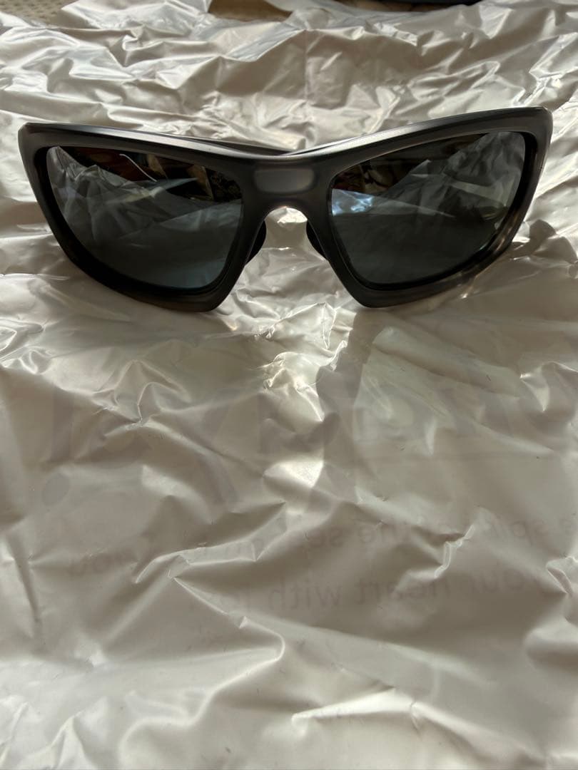 オークリー スポーツサングラス 黒色 偏光 OO9236-06