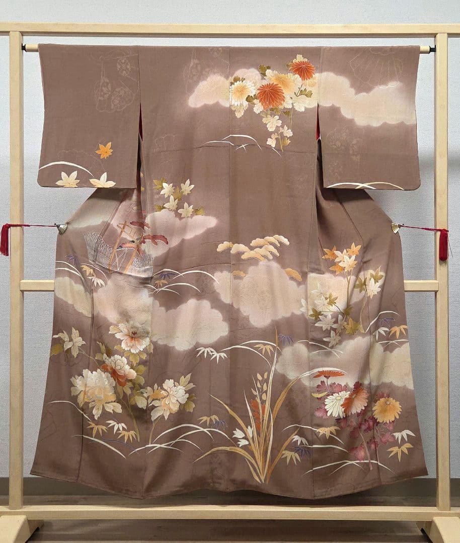 A アンティーク 雲に季節の花々 金彩 刺繍 袷 正絹 訪問着 着物 23