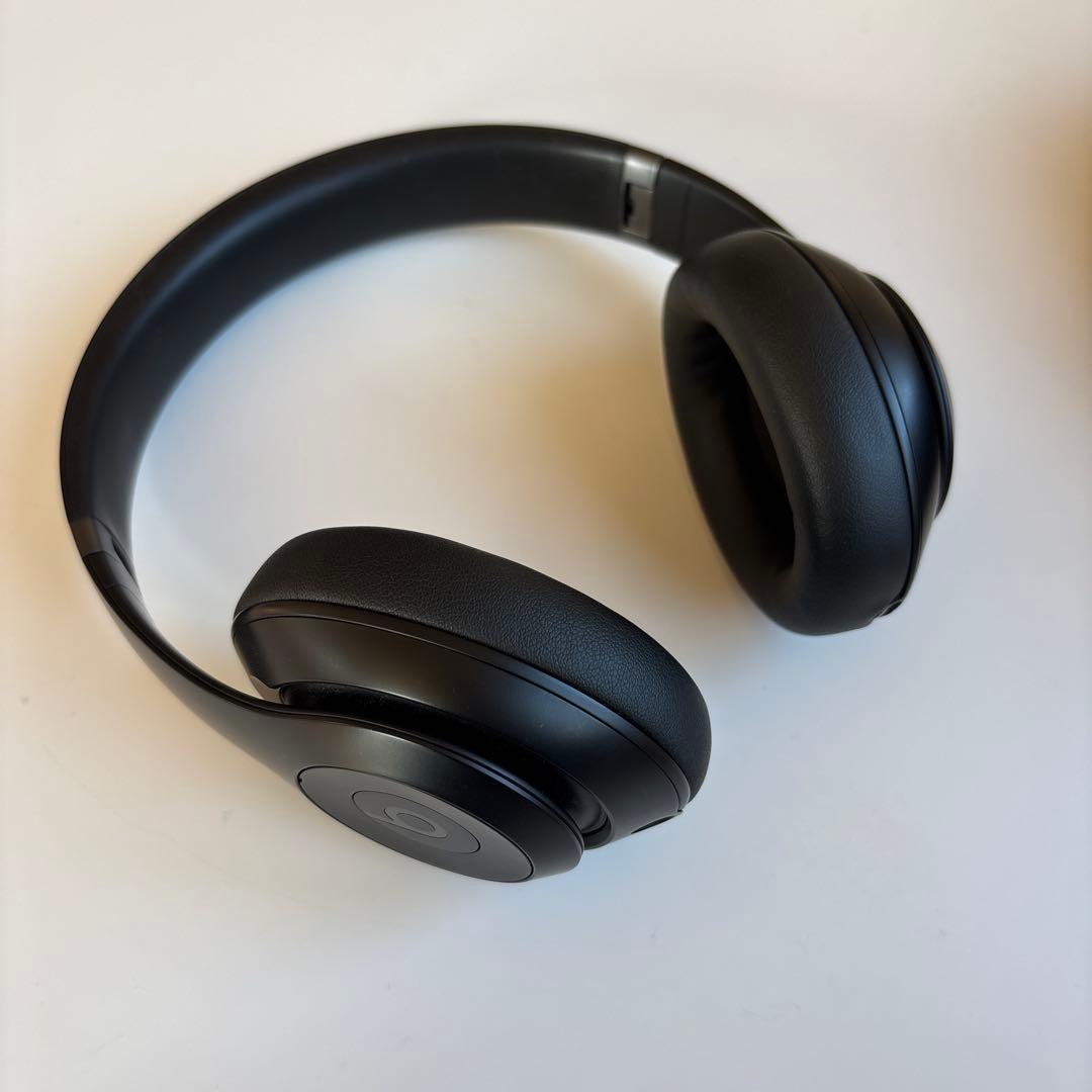 Beats ワイヤレスヘッドホン ブラック