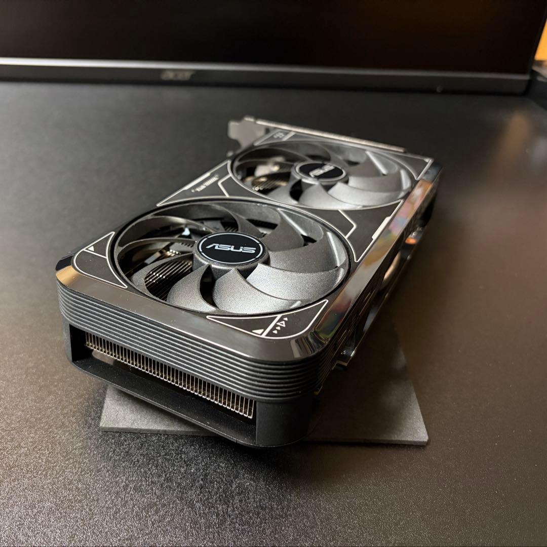 グラフィックボード・グラボ・ビデオカード ASUS RTX4060-8G-V2