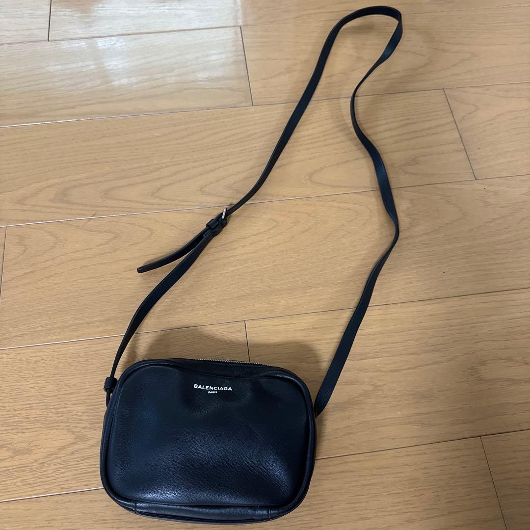 美品　BALENCIAGA バレンシアガ ショルダーバッグ 黒