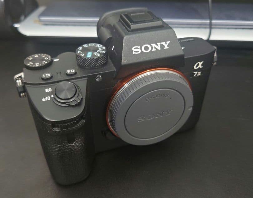 SONY α7III ミラーレス カメラ 中古 本体