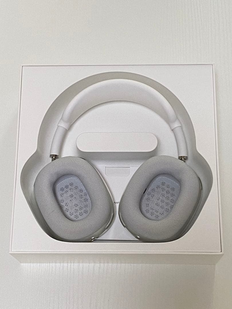 【値下げ中】AirPods Maxシルバー本体【Apple Care 期間内】
