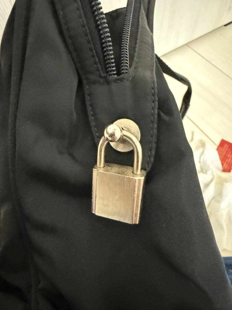 【正規品】PRADA ナイロン ビジネスバッグ 南京錠付き トラベル用 大容量