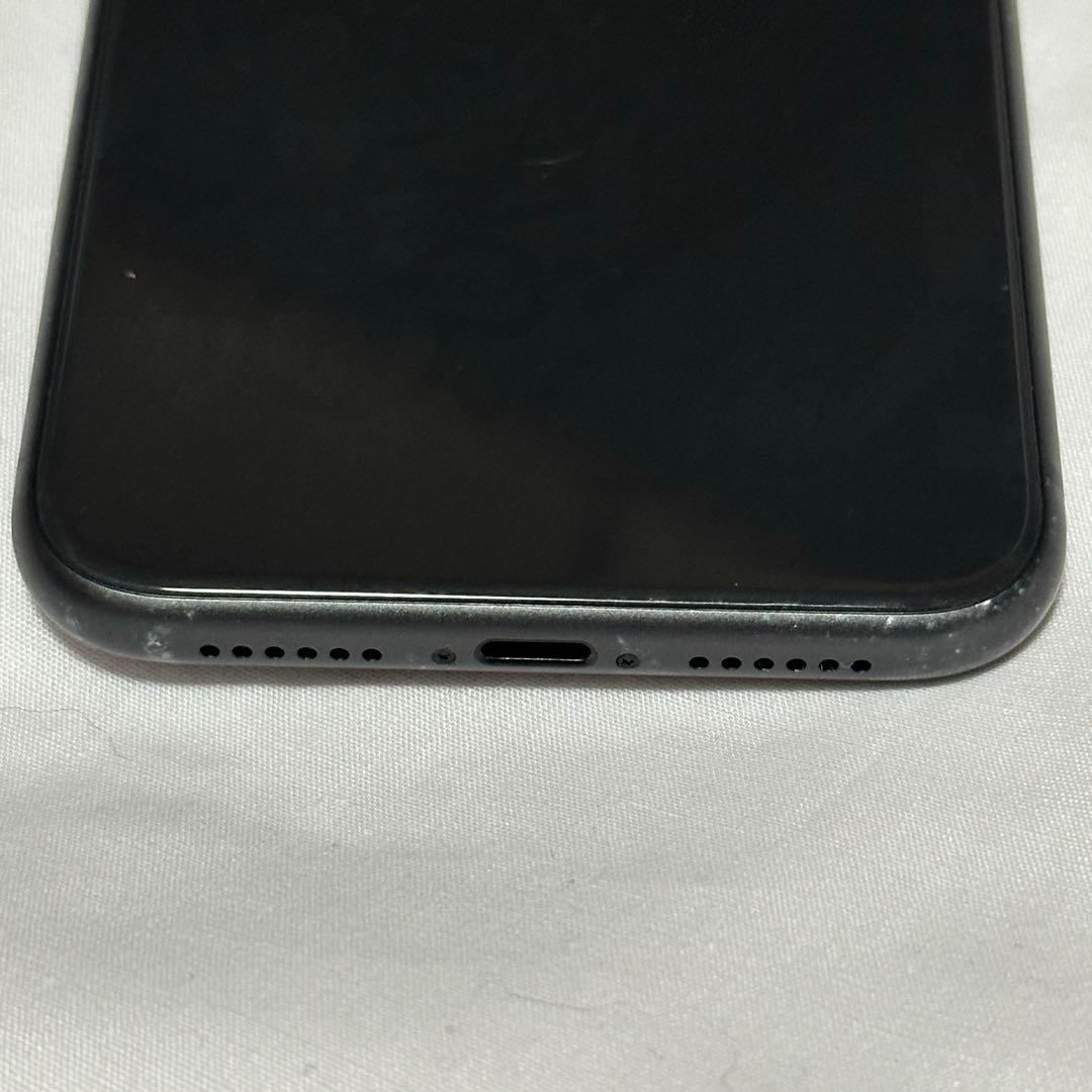 iPhone 11ブラック128GB