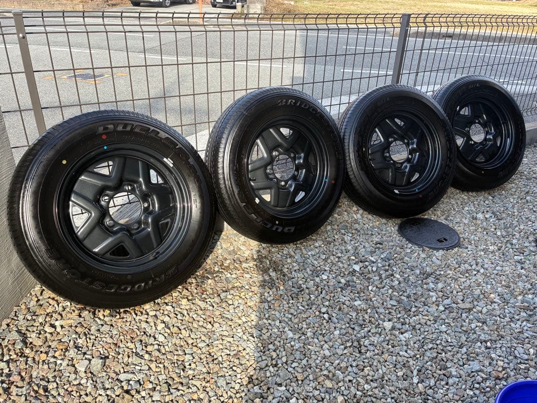 64ジムニー　純正　タイヤホイールセット　175 80 R16 美品中古品