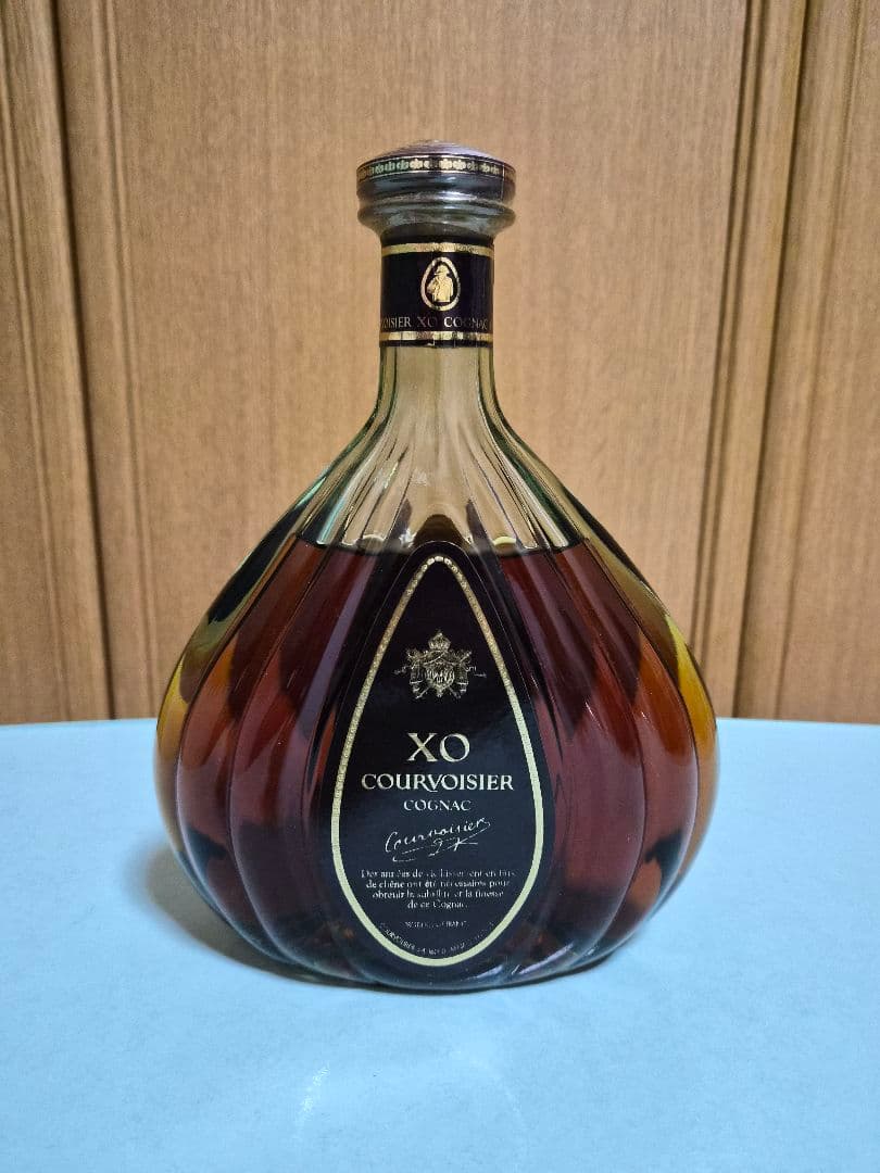 【未開栓・古酒】クルボアジェ XO コニャック 700ml グリーンボトル