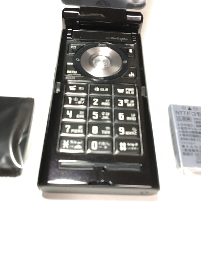 NTTドコモ N-905i 折りたたみ式 ブラック