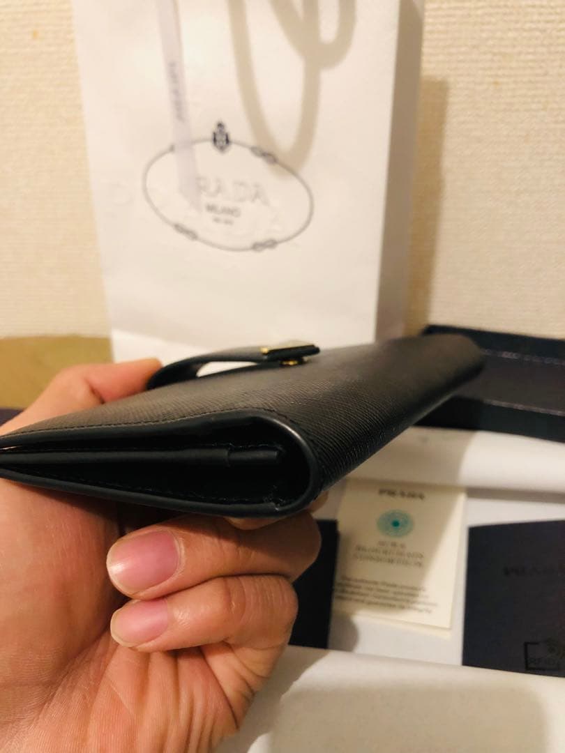 PRADA ブラック 長財布(小銭入れあり) 黒 1MV025