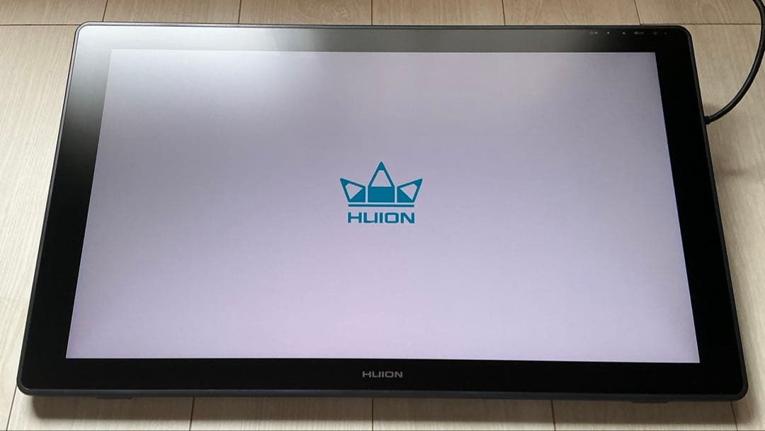 HUION Kamvas 24 plus 液タブ　液晶タブレット