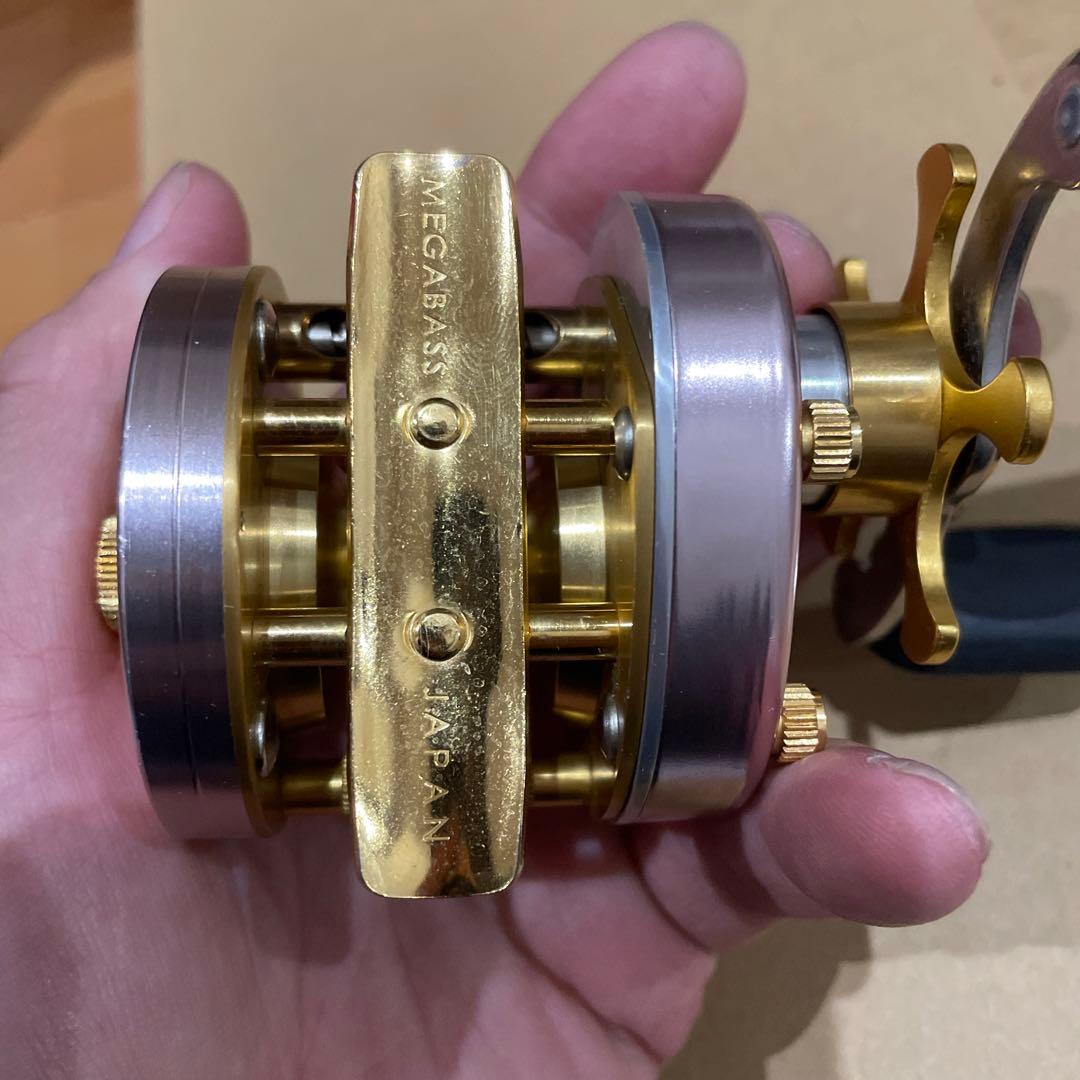 希少！megabass メガバス PAGANI ピンク ゴールド P300