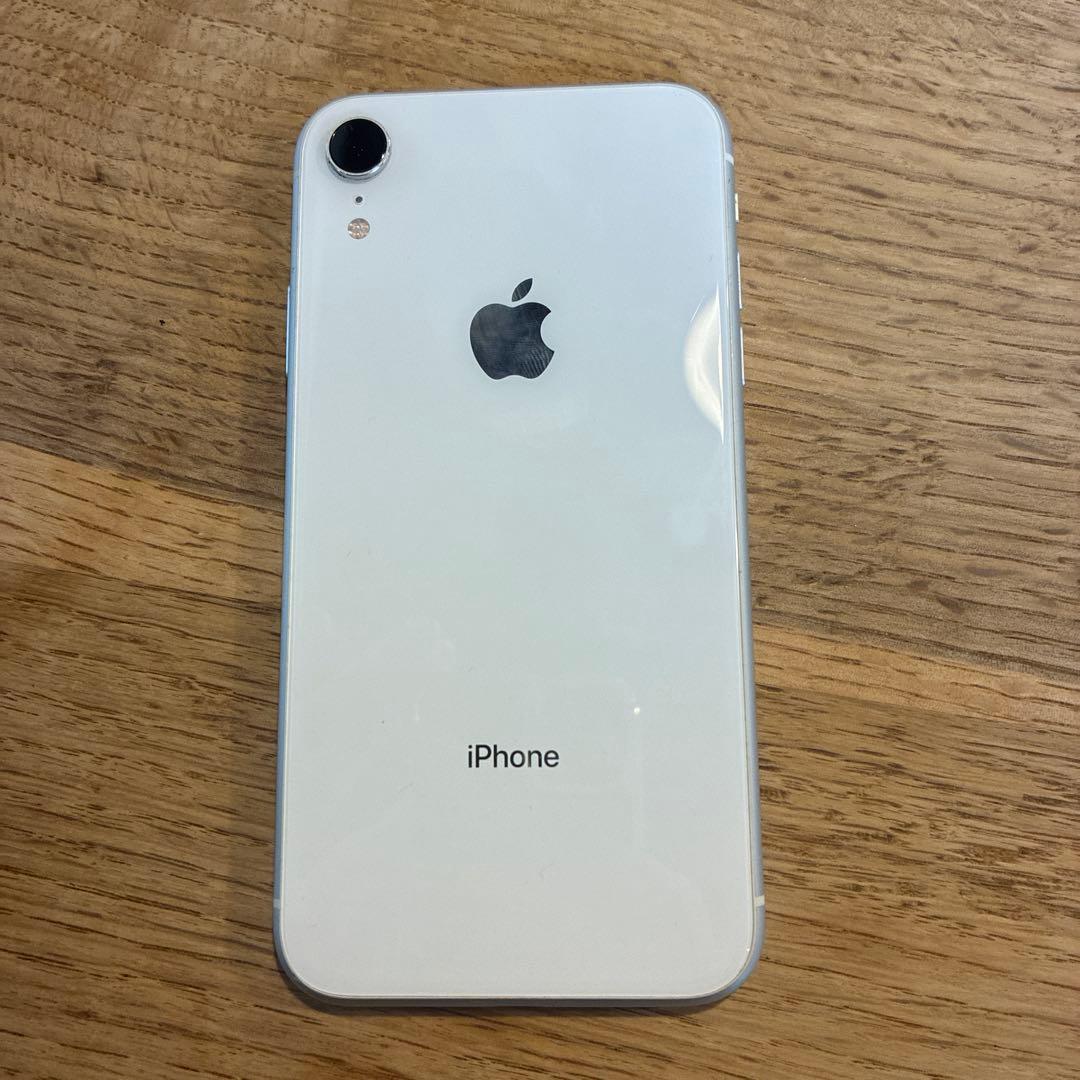 Apple iPhone XRホワイト 本体