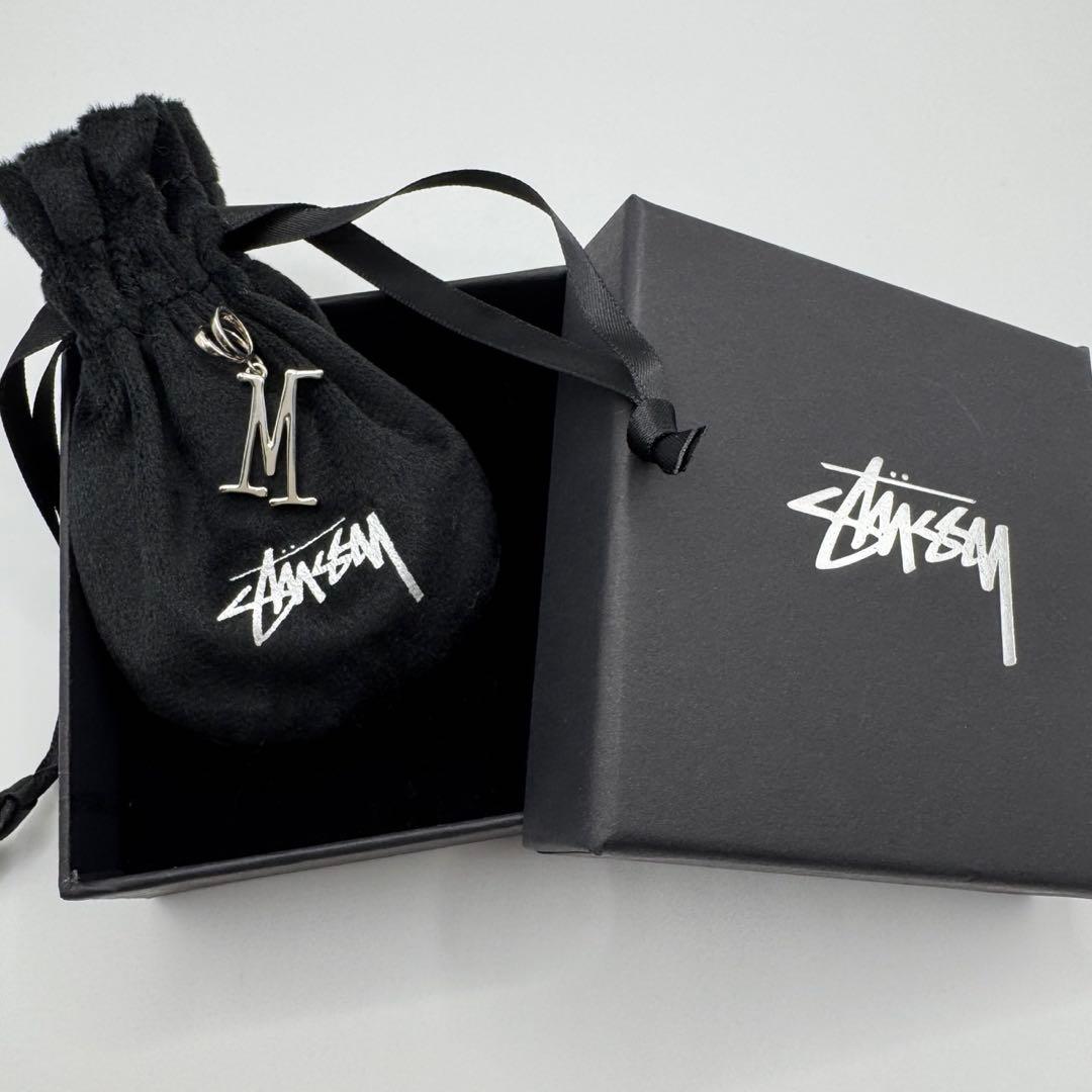 STUSSY SILVER ALPHABET PENDANT 【M】