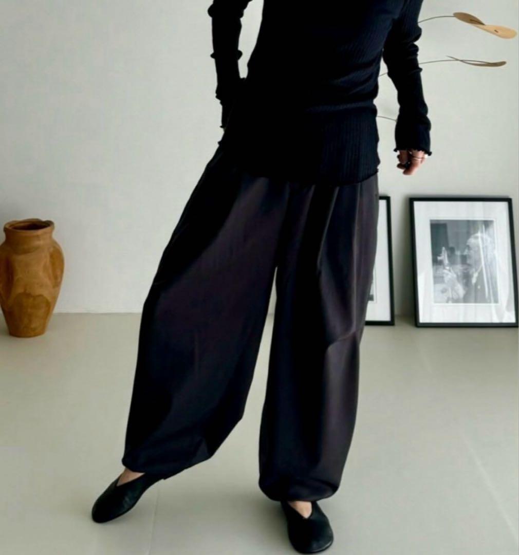 パンツ argue WOOL WIDE TUCK PANTS