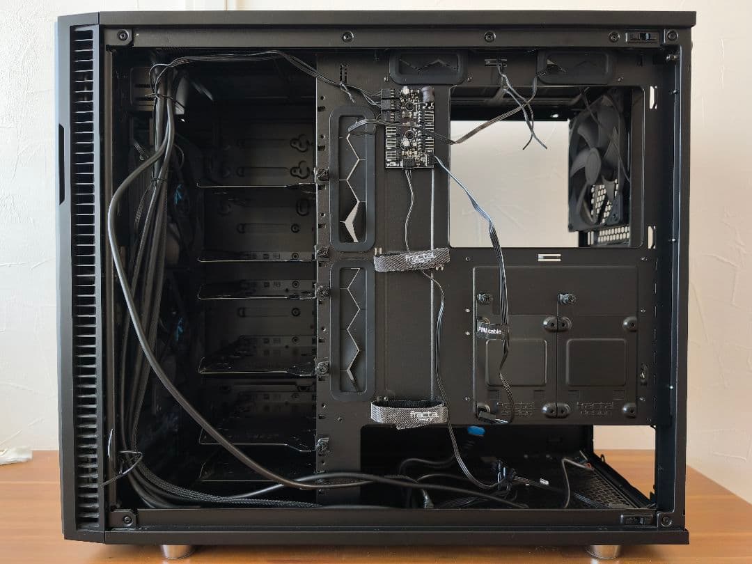 PCケース(自作PC用) Fractal Design Define R6