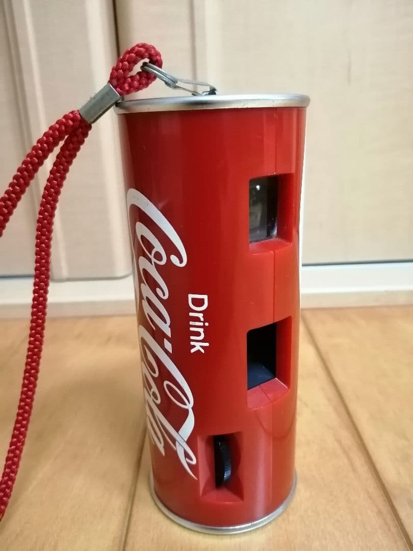コカコーラ250mm缶のデザイン 缶型カメラ