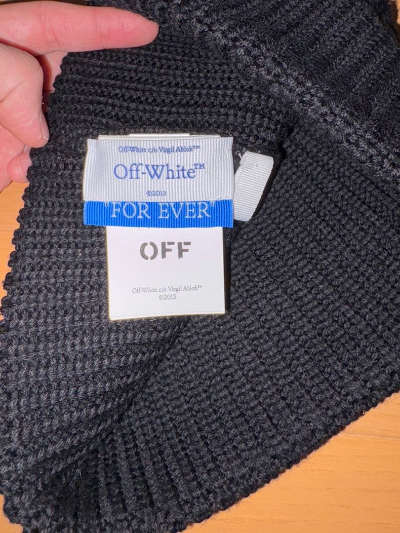 off-whiteビーニー