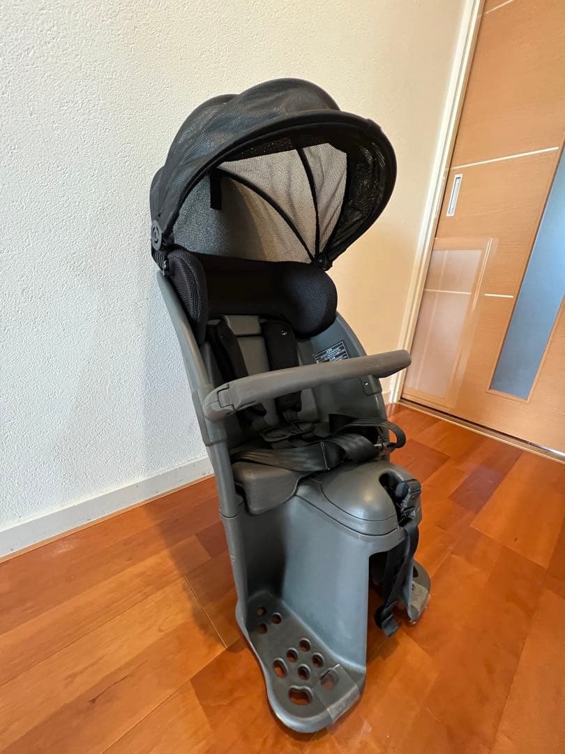 自転車後ろ乗せシート　Combi