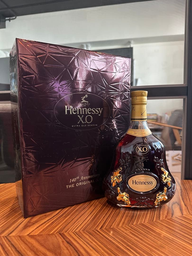 Hennessy XO 140周年記念パッケージ