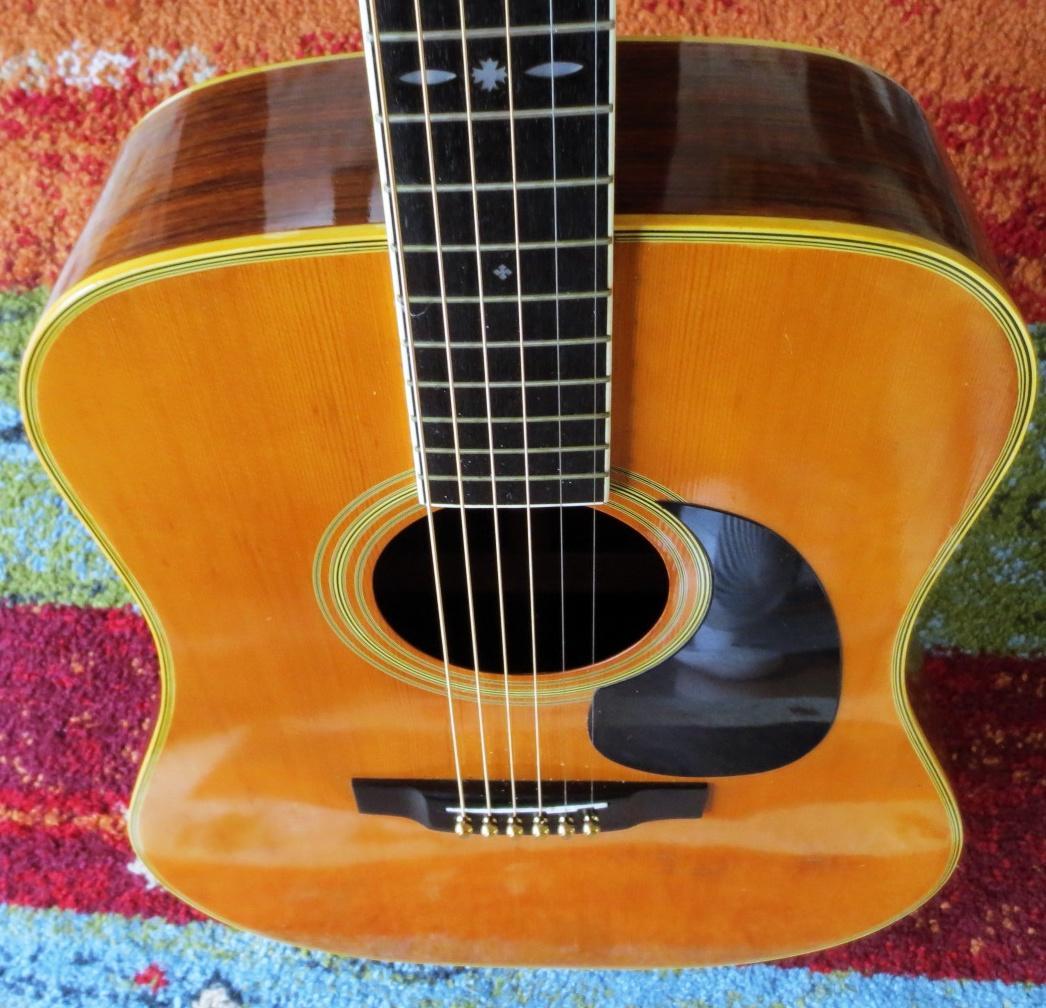 初心者でもとても弾き易い猫の目　Cat's Eyes CE-300