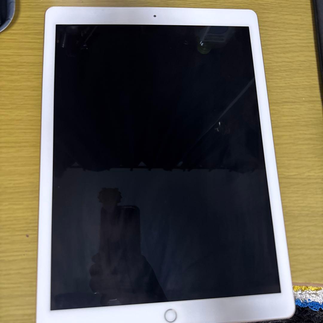 iPad pro 12.9インチ　第二世代　ゴールド 64GB Wi-Fiモデル