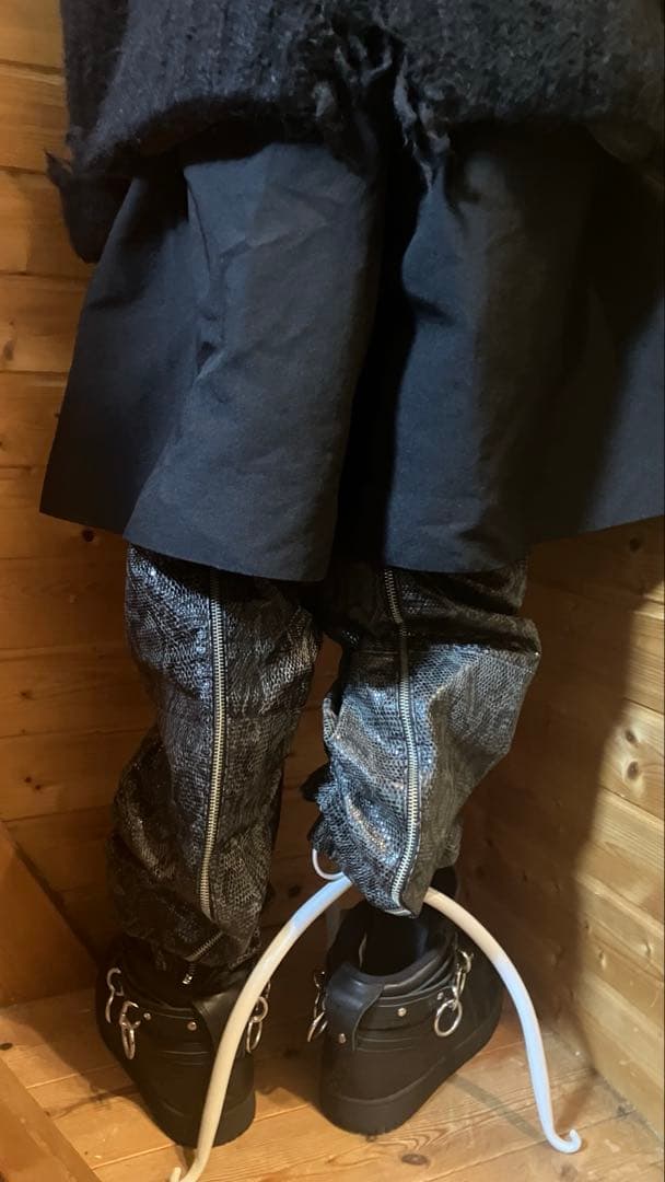 Lieve Van Gorp✨美品 99AW本革アートピースパイソンレッグカバー