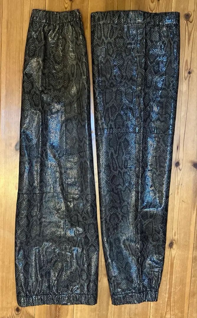 Lieve Van Gorp✨美品 99AW本革アートピースパイソンレッグカバー