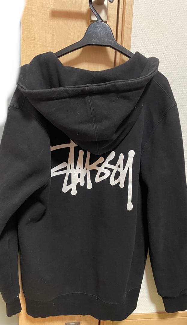 ま*ん様 【美品】 stussy ジップパーカー