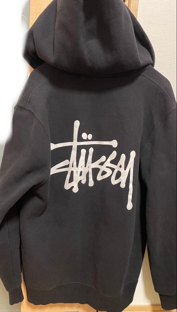 ま*ん様 【美品】 stussy ジップパーカー
