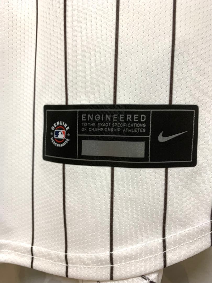 パドレス　ダルビッシュ有　ユニフォーム