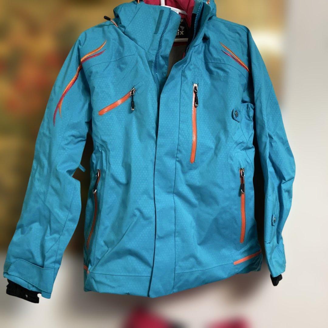 レディース　スキーウェアー