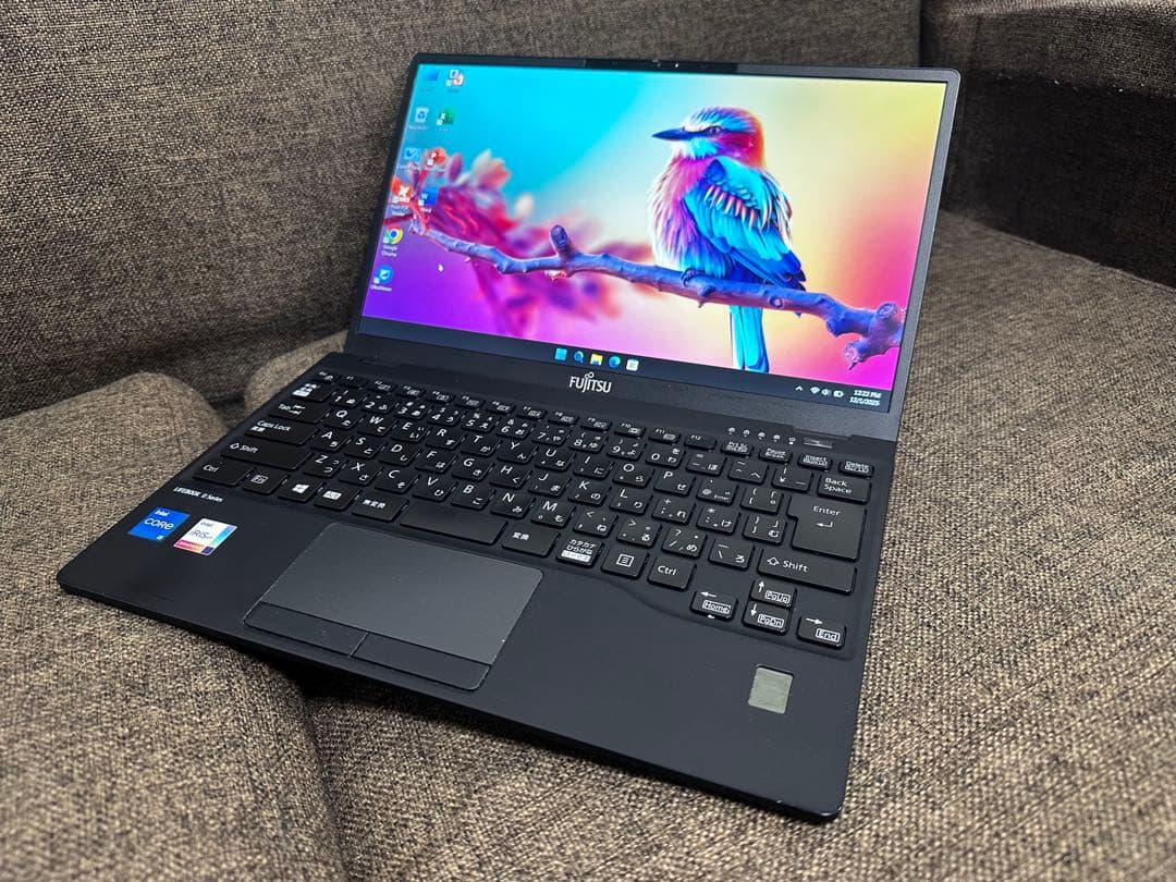 Fujitsu 13.3インチ Core i5 11世代　office 2024