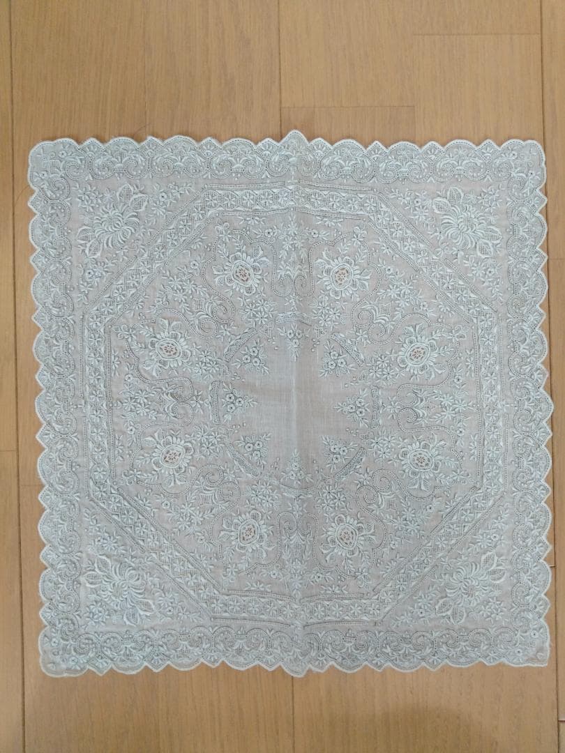 スワトウ 汕頭刺繍 レースハンカチ ホワイト