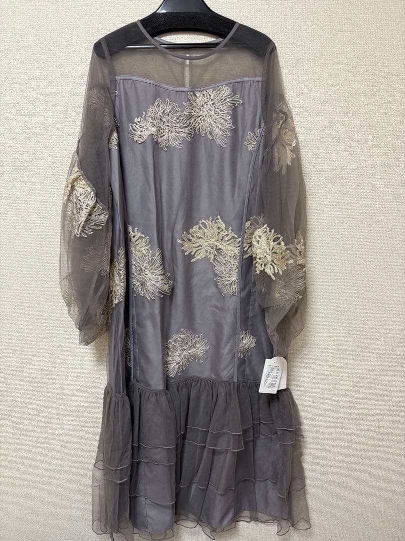 新品niana フラワー 刺繍ティアードフリルドレス Aライン パーティードレス