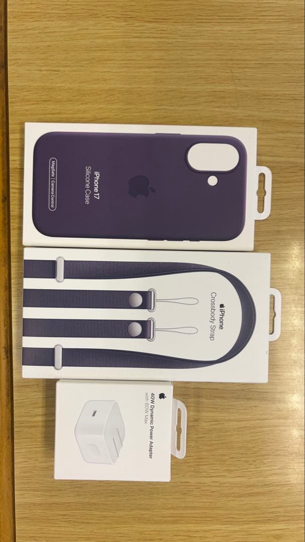 Apple iPhon17本体 ケース.ストラップほか付256GB ミストブルー