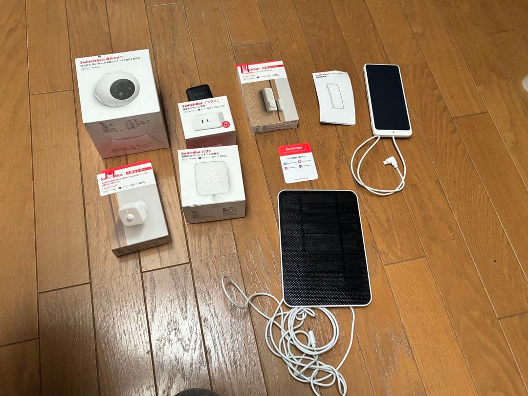 SwitchBot スイッチボット　ハブ　センサー　屋外カメラ　ソーラーパネル等