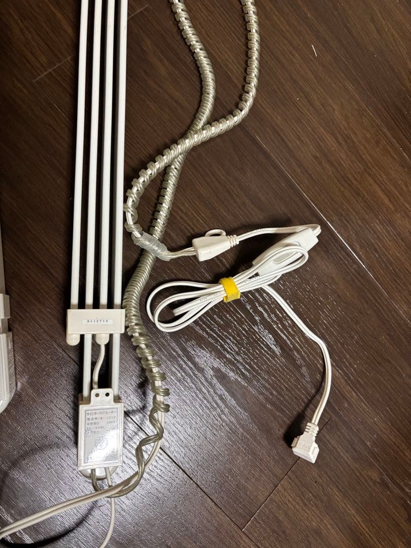 ウインドーラジエーター W/R-1219・伸縮タイプ　窓下ヒーター 2本セット