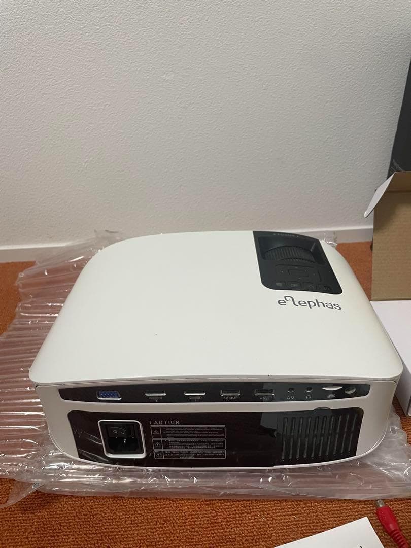 美品 LEDプロジェクター