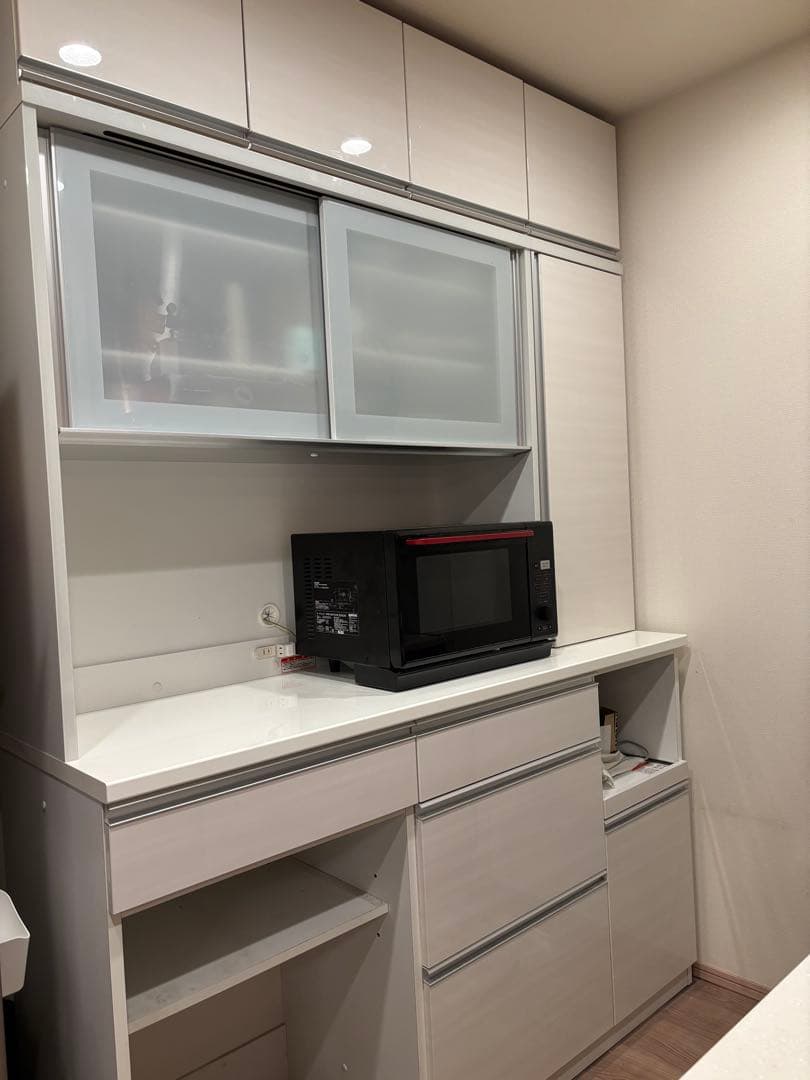 カップボード　食器棚