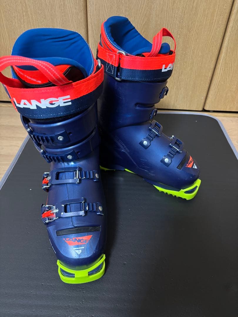 スキーブーツ　LANGE 296mm