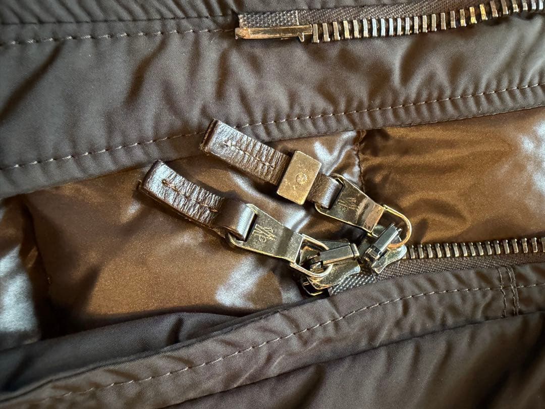 MONCLER GLADSTONE ダウンジャケット