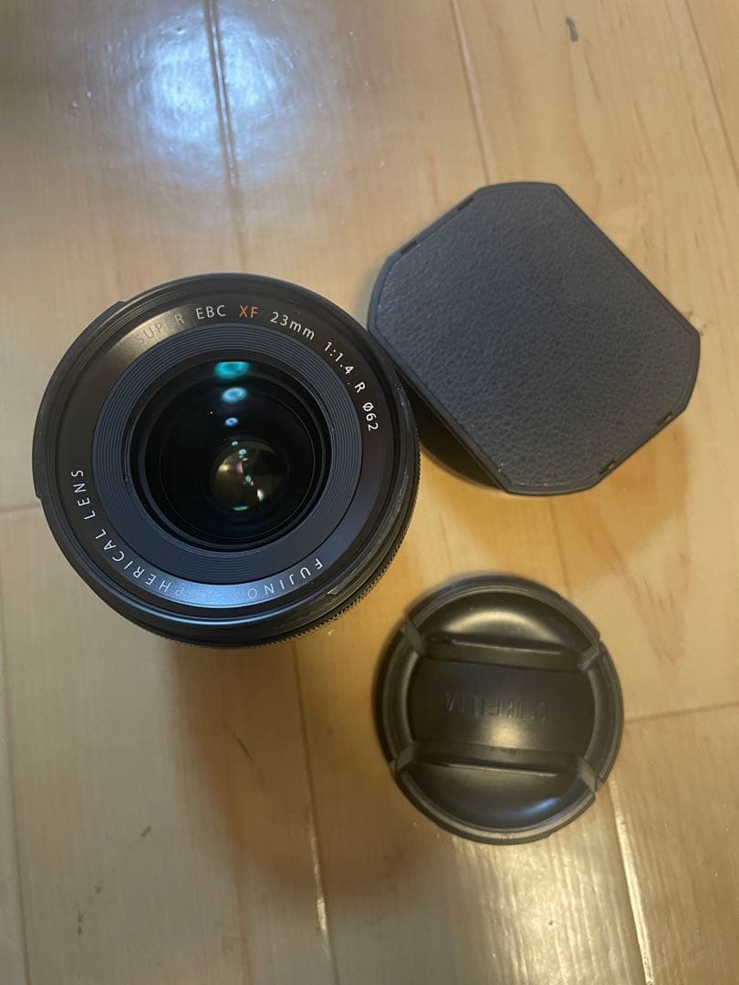 FUJIFILM XF23mmF1.4Rレンズ　レンズフード付き