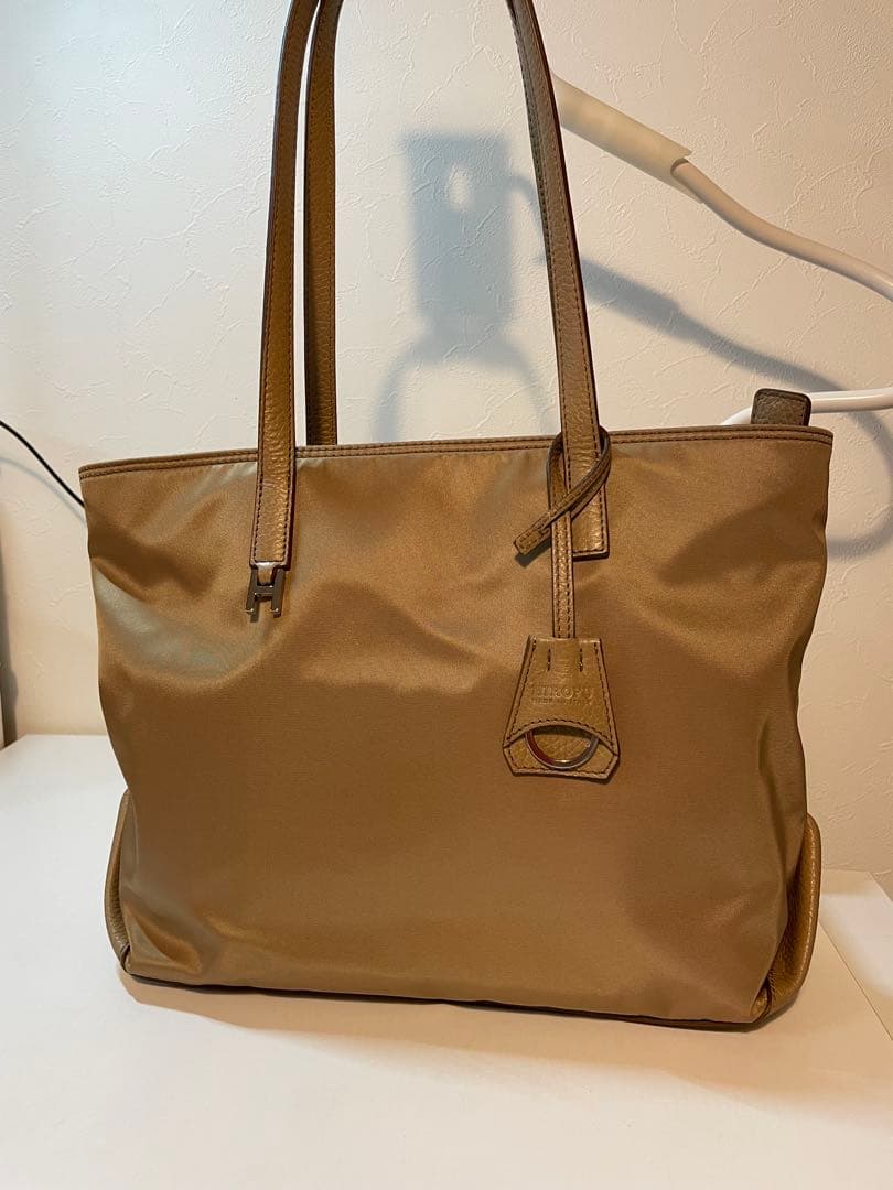 white様購入予定。