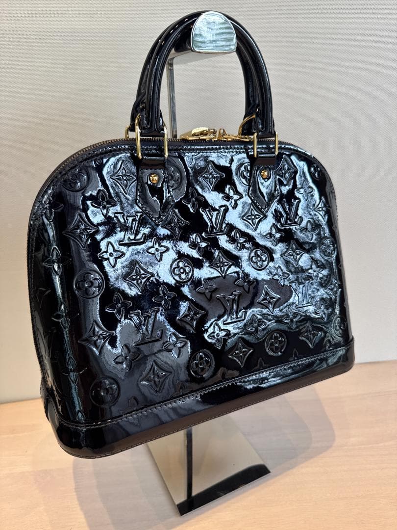 ルイヴィトン　M91611　アルマPM　モノグラムヴェルニ　ブルーアンフィニ