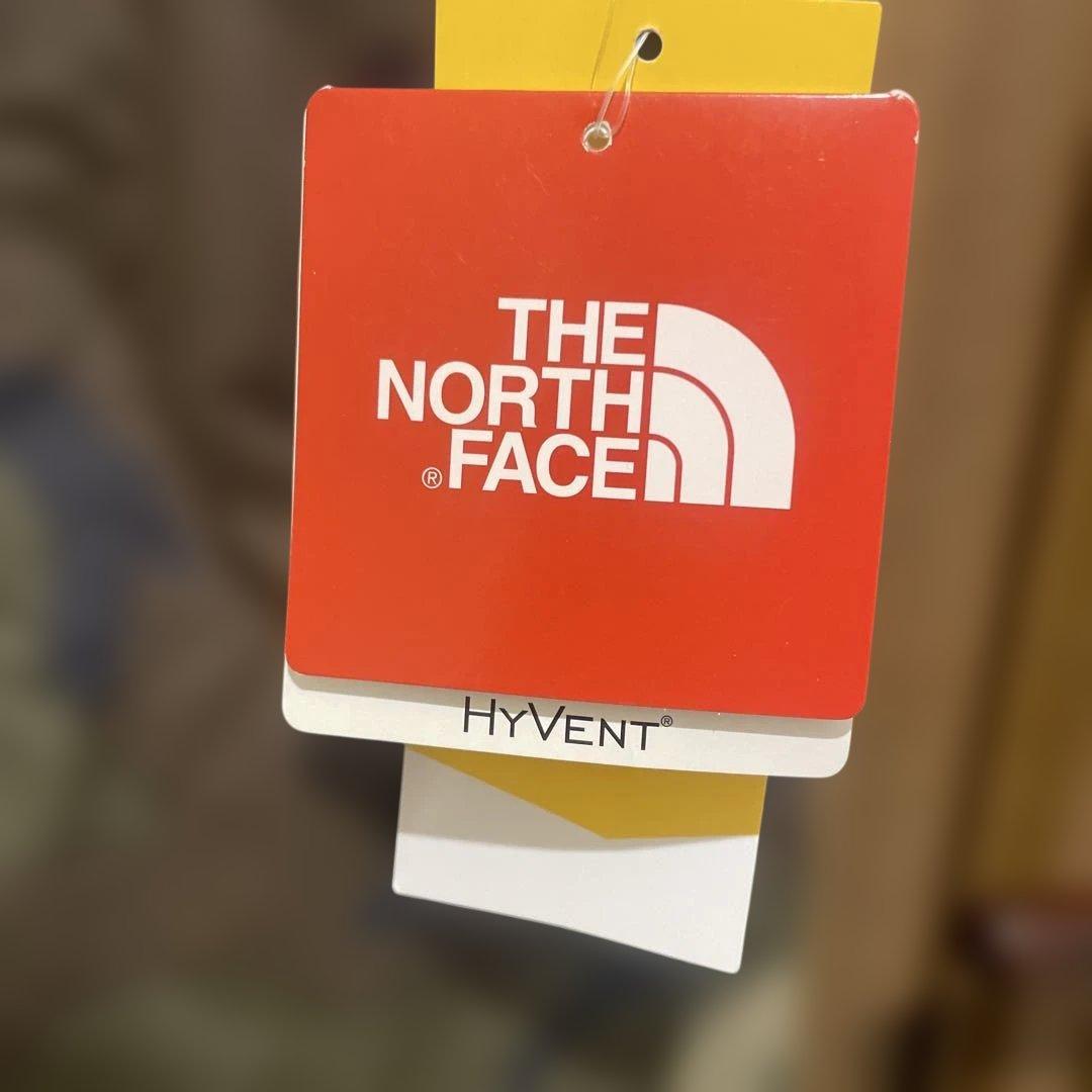 ノースフェイスキッズ迷彩スノーパンツ　140